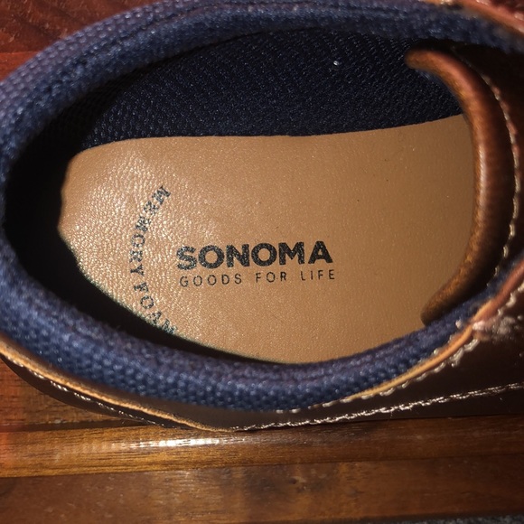 BOYS SONOMA DRESS SHOES - Picture 4 of 5